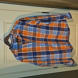 CONSENSUS men's plaid button-up Size L